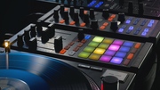 DJ-контроллер Native Instruments Traktor Kontrol F1