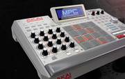 DJ контроллер Akai MPC Renaissance