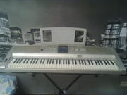 Продам Yamaha Portable Grand DGX-305