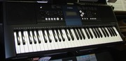 Продам свой синтезатор Yamaha PSR-E 333